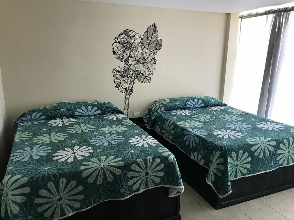 Hotel June Puebla Buitenkant foto